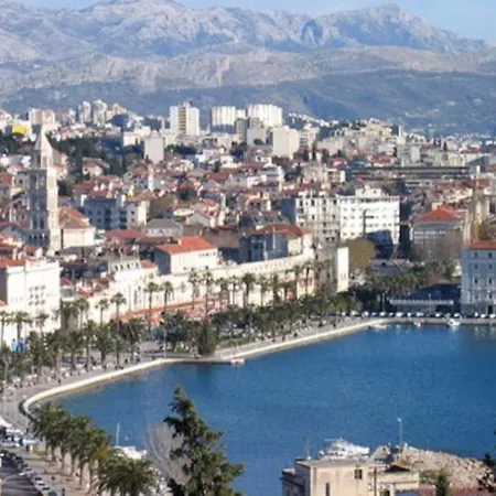 Διαμέρισμα Cozy And *