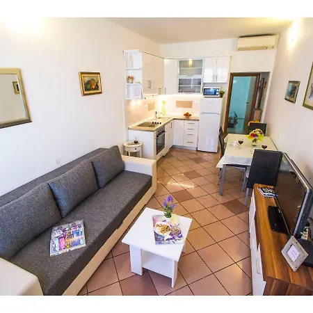 Cozy And Apartment