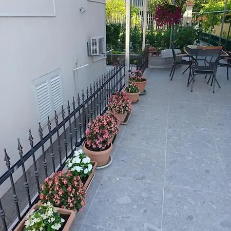 Cozy And Apartmán Split