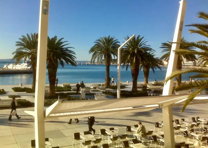 Cozy And Apartment *