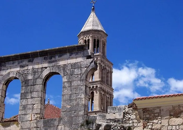 Apartment Cozy And Split