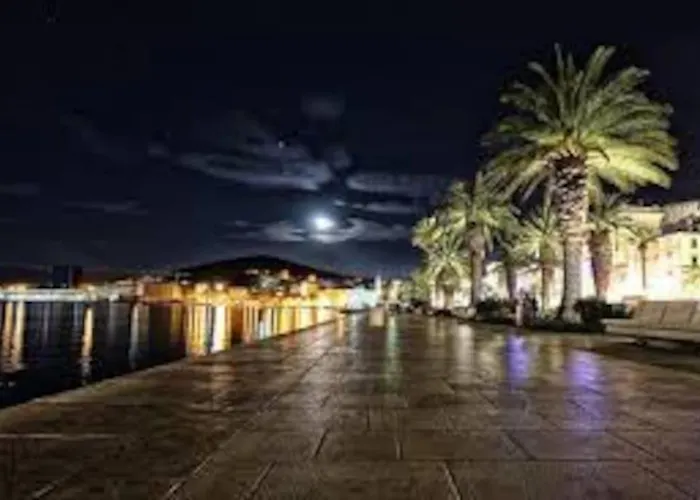 Cozy And Apartment *