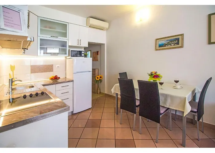 Cozy And Apartment Split